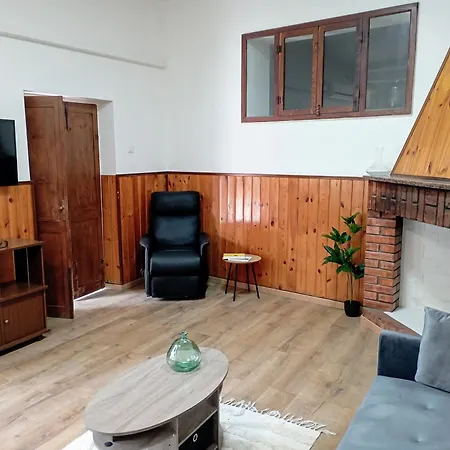 Prázdninový dům A *